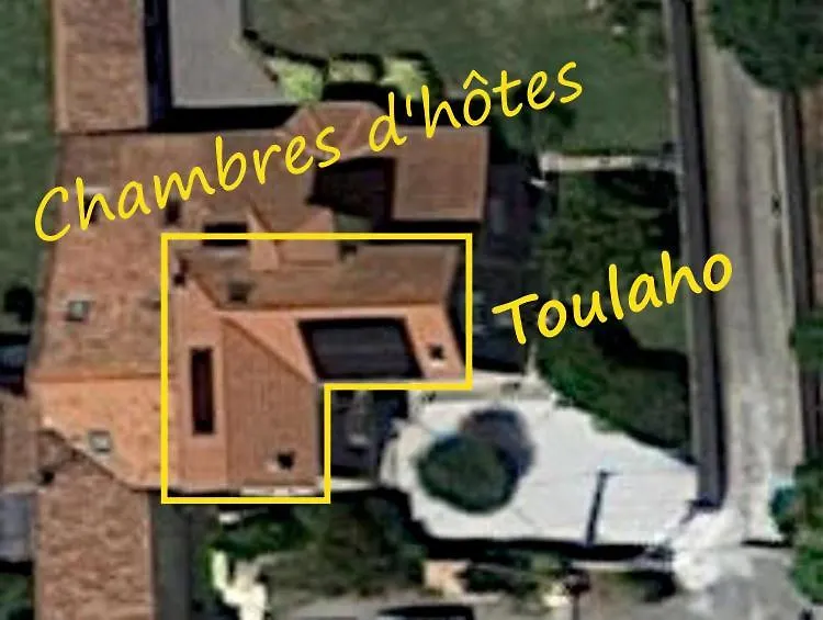 Couette-café Chambres d'hôtes Toulaho Cazeres
